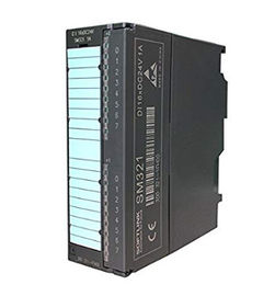 O módulo do processador central do PLC de Siemens S7-300 SM321 para conecta o PLC aos sinais do processo de Digitas
